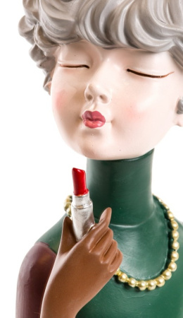 Pin up girl malująca usta szminką (ART18430)